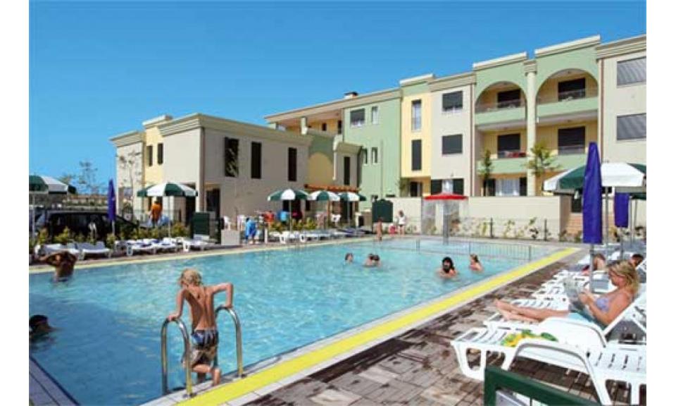 residence ALLE FARNIE: swimming-pool