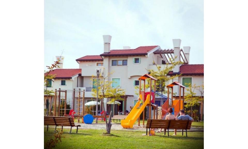 Residence VILLAGGIO A MARE: Kinderspielplatz