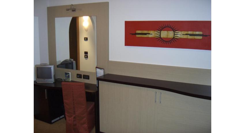 hôtel OLYMPUS: Standard - chambre à coucher (exemple)