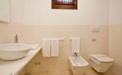 résidence VILLAGGIO AMARE: D8/N - salle de bain (exemple)