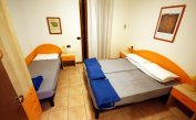 residence GIARDINI DI ALTEA: B5/V - bedroom (example)