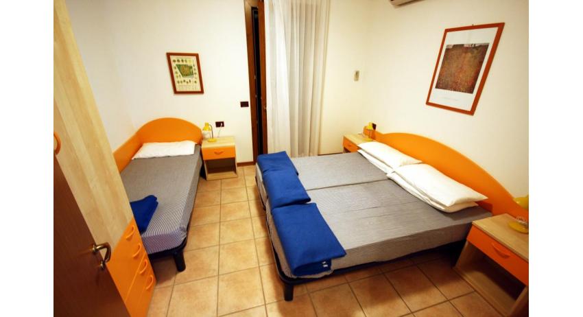 residence GIARDINI DI ALTEA: B5/V - bedroom (example)